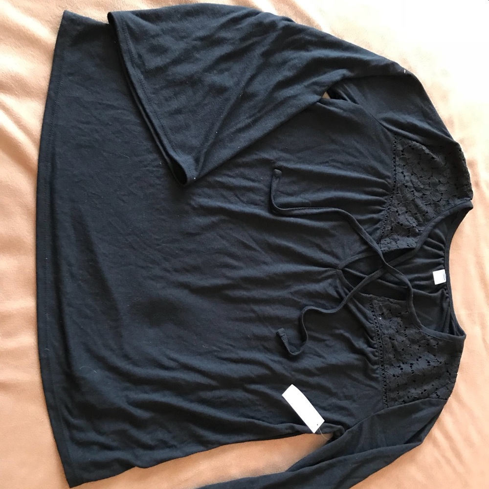 Old Navy black shirt
